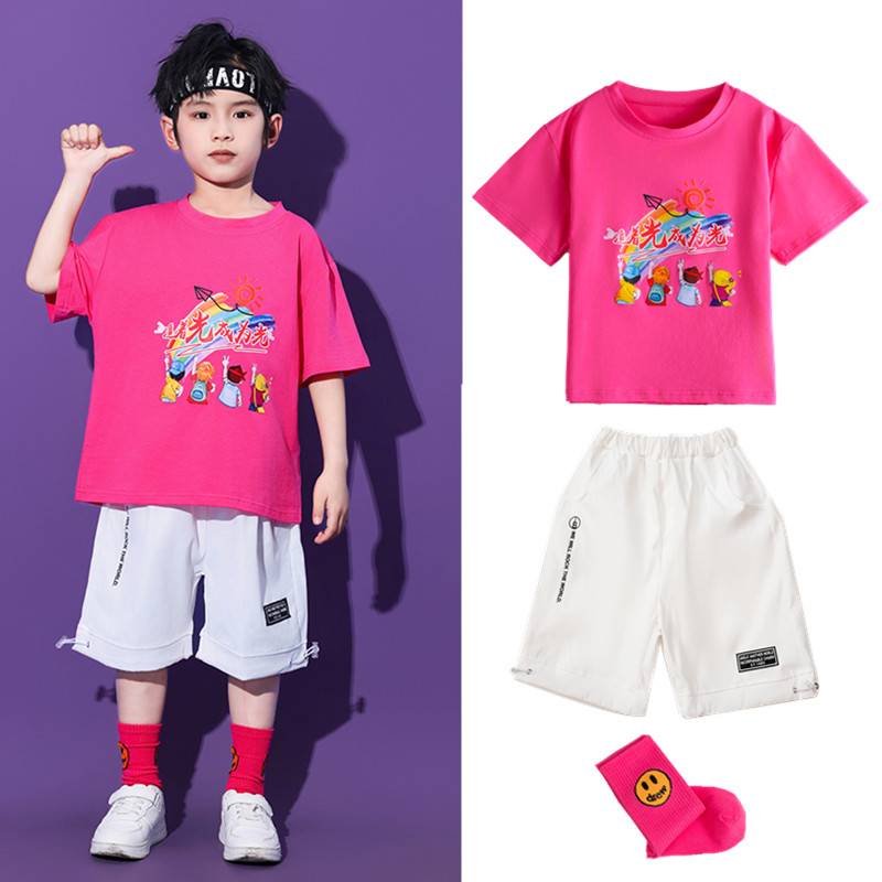 Red chase short sleeves + shorts + smile socks